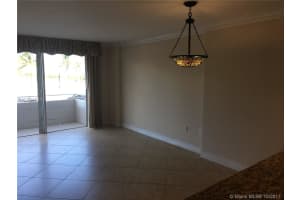 465 Ocean Dr, Miami Beach, FL 33139, Sold 01/10/18