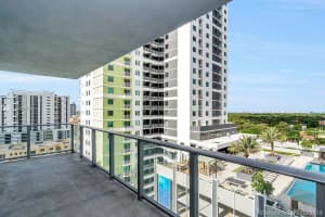 1010 SW 2nd Ave, Miami, FL 33130, Sold 09/28/18