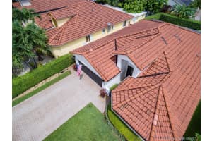 8141 NW 186th Terrace, Hialeah, FL 33015, Sold 11/02/17