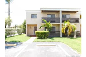 8225 NW 7th St, Miami, FL 33126, Sold 11/21/17