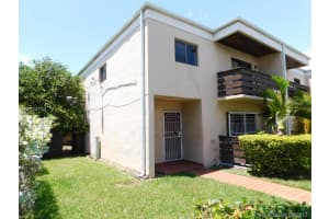 8225 NW 7th St, Miami, FL 33126, Sold 11/21/17