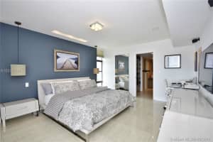 20100 W Country Club Dr PH 09, Aventura, FL 33180, Sold 12/20/17