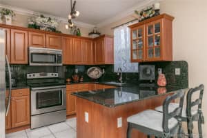 10876 SW 89th St, Miami, FL 33176, Sold 10/05/17