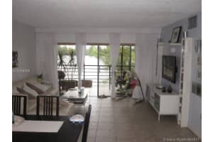 471 Ives Dairy Rd, Miami, FL 33179, Sold 11/27/17