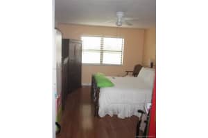 471 Ives Dairy Rd, Miami, FL 33179, Sold 11/27/17