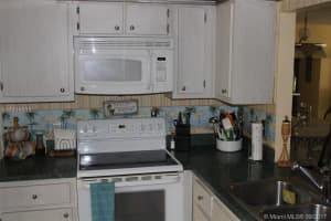 9420 Oakburst Ln D3, Tamarac, FL 33321, Sold 12/21/17