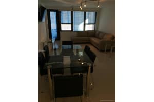 5225 Collins Ave, Miami, FL 33140, Sold 12/22/17