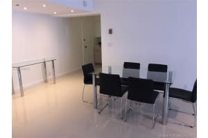 5225 Collins Ave, Miami, FL 33140, Sold 12/22/17