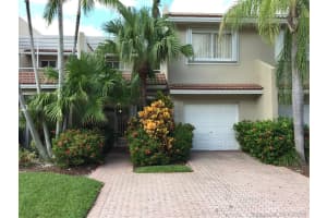 5252 NW 103rd Ave, Doral, FL 33178, Sold 04/27/18