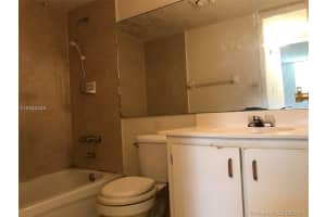 4550 NW 9th St #509e, Miami, FL 33126, Sold 11/29/17