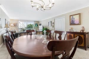1420 Brickell Bay Dr #404b, Miami, FL 33131, Sold 12/20/17