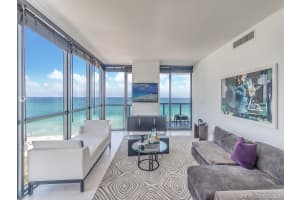 2201 Collins Ave #1428, Miami Beach, FL 33139, Sold 12/29/17