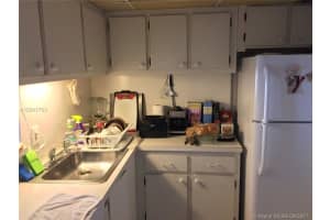 401 Ocean Dr, Miami Beach, FL 33139, Sold 11/20/17