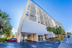 427 Golden Isles Dr #14a, Hallandale Beach, FL 33009, Sold 11/14/17