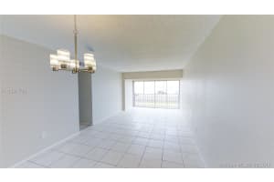 9280 Fontainebleau Blvd, Miami, FL 33172, Sold 10/31/17