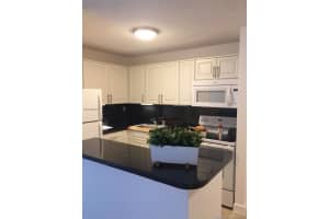 7230 NW 179th St, Hialeah, FL 33015, Sold 10/25/17