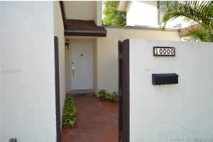 10000 NW 5th Ln, Miami, FL 33172, Sold 10/13/17