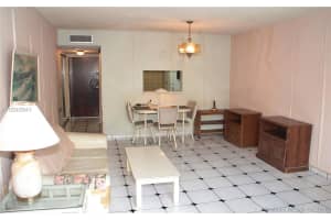 5201 NW 7th St, Miami, FL 33126, Sold 11/30/17