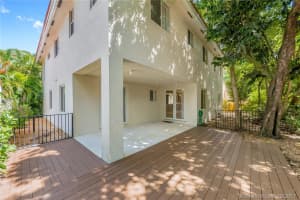 6631 Mimosa Ct, South Miami, FL 33143, Sold 11/15/17