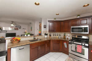 73 Gables Blvd, Weston, FL 33326, Sold 12/18/17