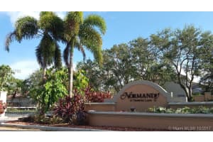 9856 NW 18th St, Pembroke Pines, FL 33024, Sold 01/29/18