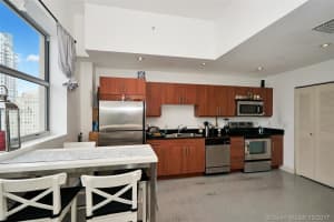 101 E Flagler St, Miami, FL 33131, Sold 01/09/18