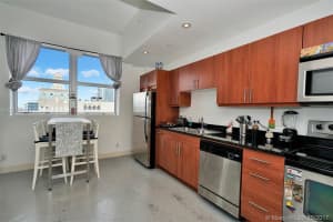 101 E Flagler St, Miami, FL 33131, Sold 01/09/18