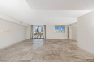 345 Ocean Dr, Miami Beach, FL 33139, Sold 05/04/18