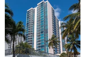2655 Collins Ave #1012, Miami Beach, FL 33140, Sold 10/29/18