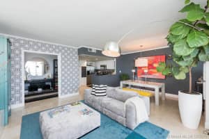 1402 Brickell Bay Dr, Miami, FL 33131, Sold 11/20/17