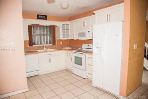 9770 NW 4th Ln, Miami, FL 33172, Sold 01/31/18