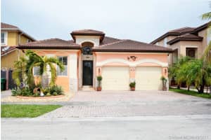 8875 NW 181st St, Hialeah, FL 33018, Sold 11/22/17