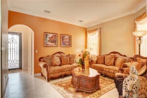 8875 NW 181st St, Hialeah, FL 33018, Sold 11/22/17