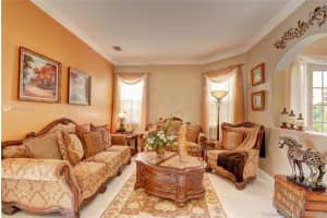 8875 NW 181st St, Hialeah, FL 33018, Sold 11/22/17