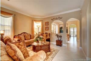 8875 NW 181st St, Hialeah, FL 33018, Sold 11/22/17