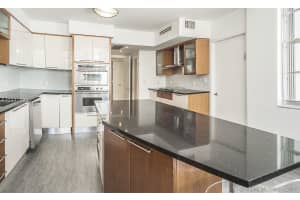 5660 Collins Ave #9d, Miami Beach, FL 33140, Sold 12/19/17