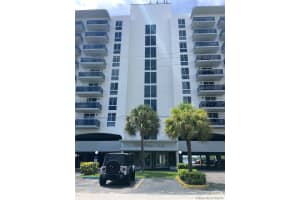 7928 West Dr, North Bay Village, FL 33141, Sold 05/22/18