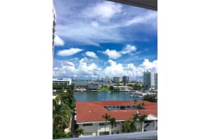 7928 West Dr, North Bay Village, FL 33141, Sold 05/22/18