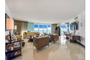 Add Building Entrance, 2127 Brickell Ave, Miami, FL 33129, Sold 05/30/18