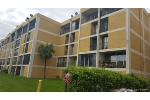 9210 Fontainebleau Blvd, Miami, FL 33172, Sold 01/26/18