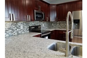 16570 SW 70th St, Miami, FL 33193, Sold 11/01/17