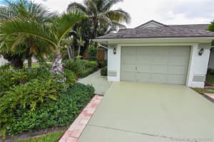 4596 SE Geneva Dr, Stuart, FL 34997, Sold 12/15/17