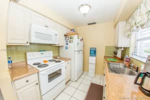 6804 NW 27th Ct, Sunrise, FL 33313, Sold 11/28/17