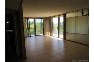 9682 Fontainebleau Blvd, Miami, FL 33172, Sold 12/01/17