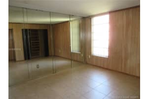 9682 Fontainebleau Blvd, Miami, FL 33172, Sold 12/01/17