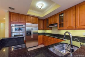 821 N Riverside Dr, Pompano Beach, FL 33062, Sold 11/27/17