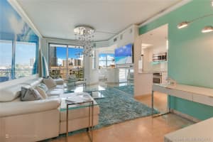 110 Washington Ave, Miami Beach, FL 33139, Sold 11/15/17
