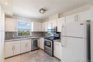 1020 Meridian Ave, Miami Beach, FL 33139, Sold 12/12/17