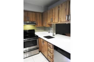 2753 S Oakland Forest Dr, Oakland Park, FL 33309, Sold 12/28/17
