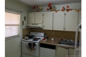 8879 Fontainebleau Blvd, Miami, FL 33172, Sold 01/18/18